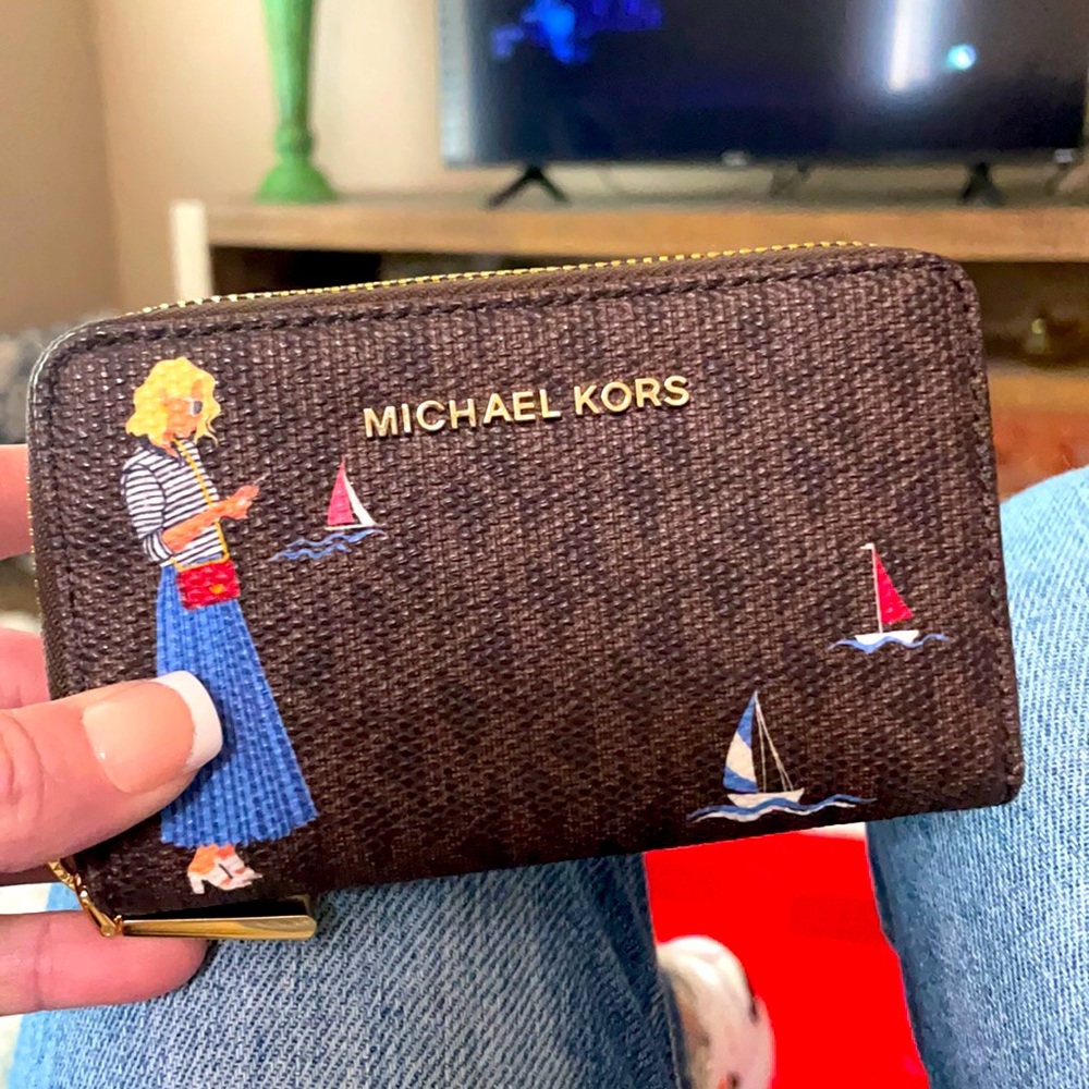 Bran New Michael Kors Wallet New with tags